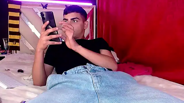 Alexx k online show from December 4, 11:45 pm