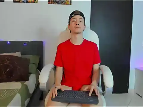 ThiagooJames online show from February 6, 5:59 am