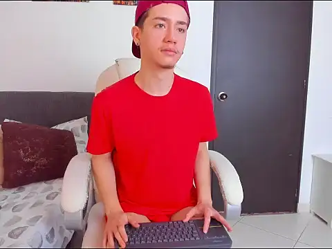 ThiagooJames online show from February 28, 2:49 pm