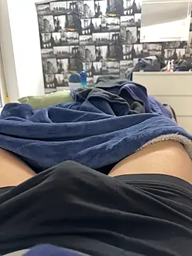 BonnieOctonary online show from April 13, 6:19 pm