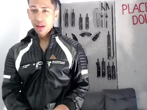 dylan apol0 online show from September 15, 6:26 am