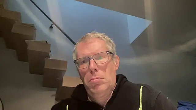 choupipat1 online show from December 3, 2:56 pm