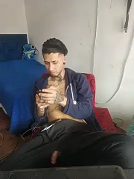 Tattoboy19cm online show from March 3, 6:15 pm