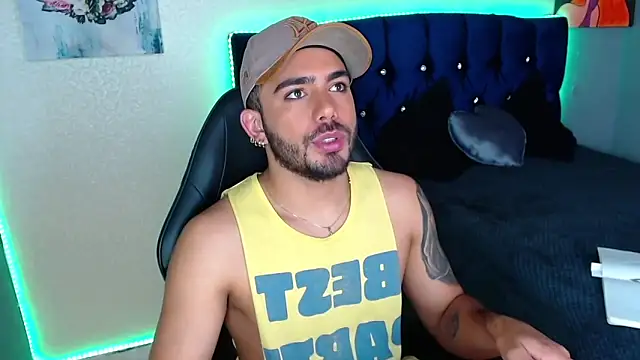 adamhairy online show from April 15, 7:58 pm