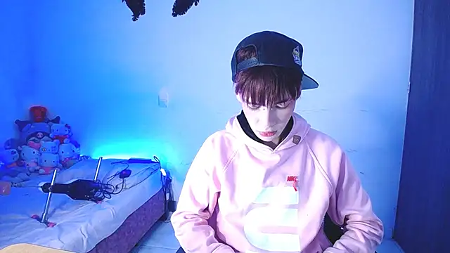 lucky stricke online show from December 4, 6:31 am