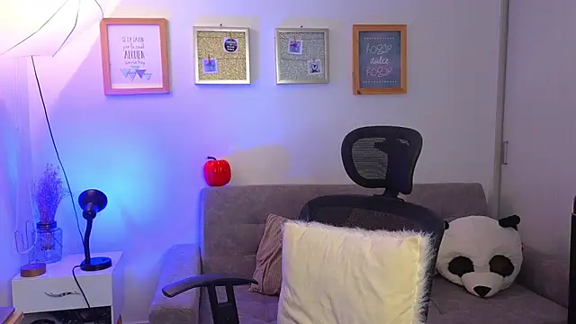 yulian vasquez online show from November 3, 12:52 pm