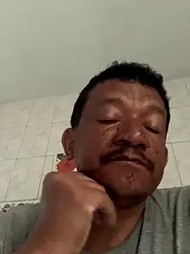 Snapshot of PIROCAGG21 chatting on October 15, 9:17 am PIROCAGG21 online show from October 15, 9:17 am