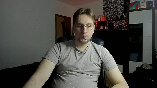 romiosabrino online show from March 21, 3:27 pm