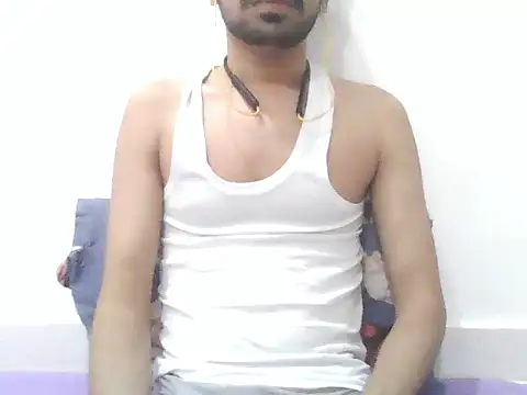 Cuteeeboy23 online show from May 7, 11:32 am