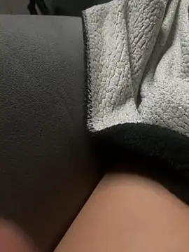 grossebite88000 online show from April 6, 11:37 pm