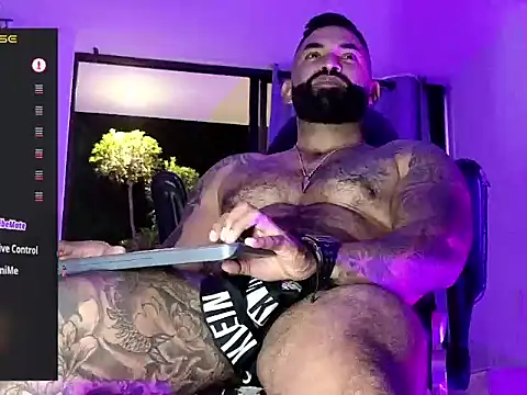 Max-prada online show from February 5, 2:18 am