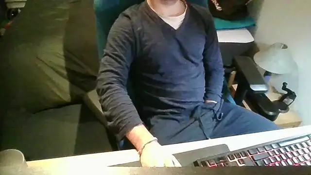 azdert210 online show from March 1, 5:23 pm