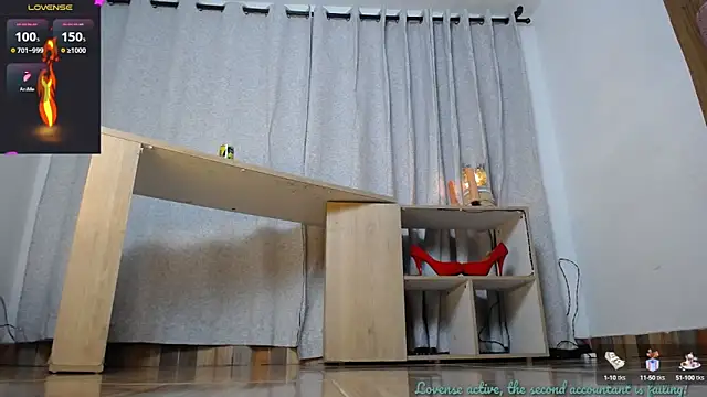 Snapshot of JULLIAN_ chatting on September 24, 3:39 am JULLIAN  online show from September 24, 3:39 am