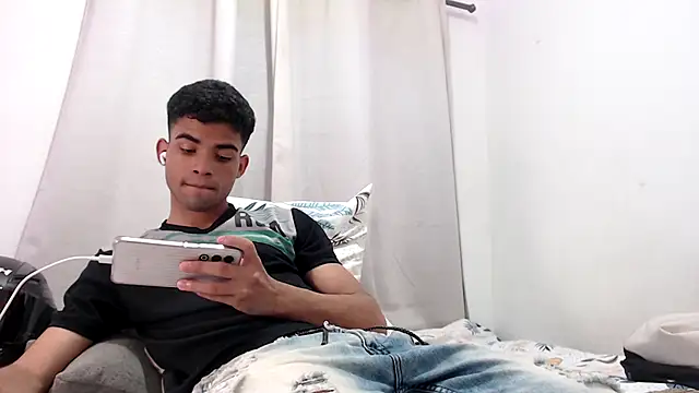 camillo beischel  online show from October 30, 6:20 pm