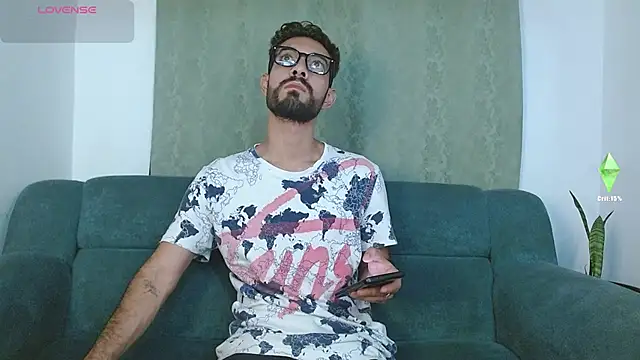 Snapshot of ReyPablo1 chatting on October 9, 10:47 pm ReyPablo1 online show from October 9, 10:47 pm