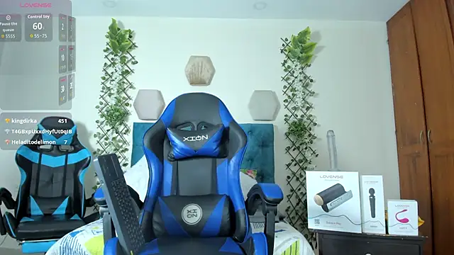  taylor black online show from October 8, 12:37 am