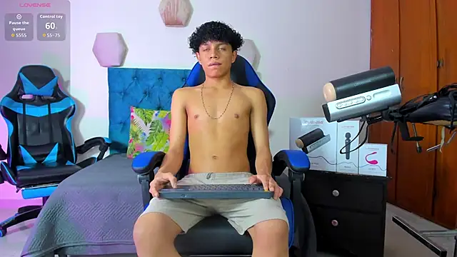  taylor black online show from September 24, 9:13 pm