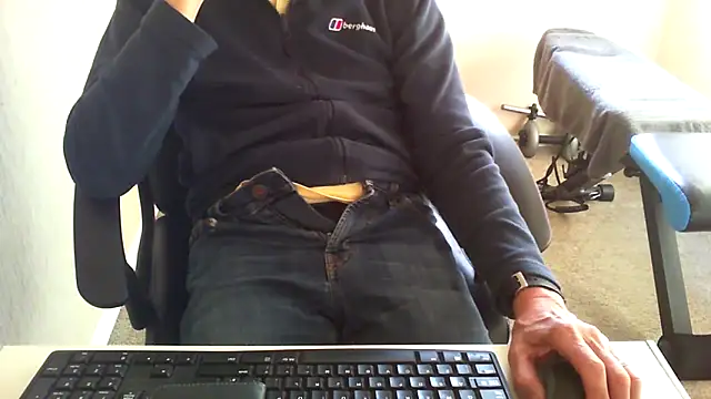 Snapshot of rogpb chatting on September 24, 4:05 pm rogpb online show from September 24, 4:05 pm