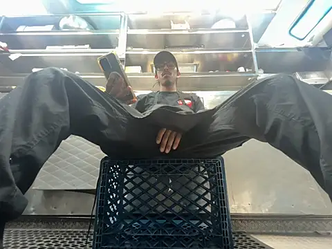 bigdickkane300 online show from May 6, 7:47 pm