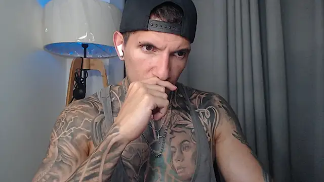 Shane Clay online show from December 18, 11:45 pm