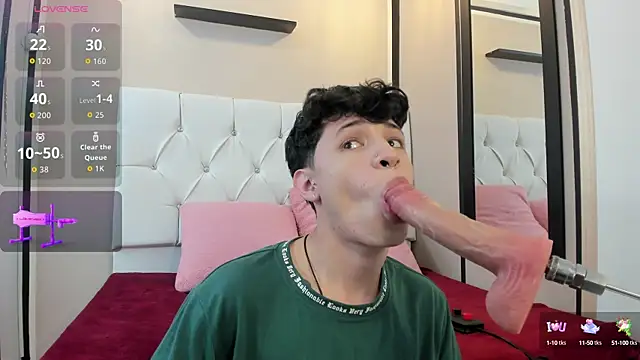 Axel  Evans online show from September 10, 1:54 pm