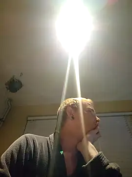 Snapshot of piercingpik chatting on October 4, 9:41 pm piercingpik online show from October 4, 9:41 pm