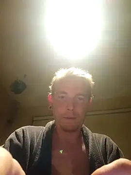 Snapshot of piercingpik chatting on September 27, 9:34 pm piercingpik online show from September 27, 9:34 pm