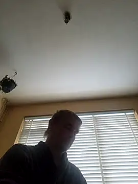 Snapshot of piercingpik chatting on October 11, 9:13 am piercingpik online show from October 11, 9:13 am