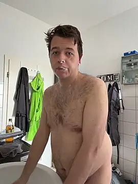 Lars2306 online show from April 5, 1:18 pm