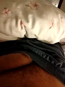 Snapshot of Giacomo-1990 chatting on October 19, 12:48 am Giacomo-1990 online show from October 19, 12:48 am