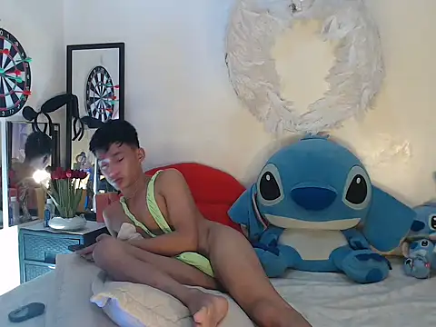 Snapshot of good_boy_in_bed chatting on October 23, 5:16 pm good boy in bed online show from October 23, 5:16 pm