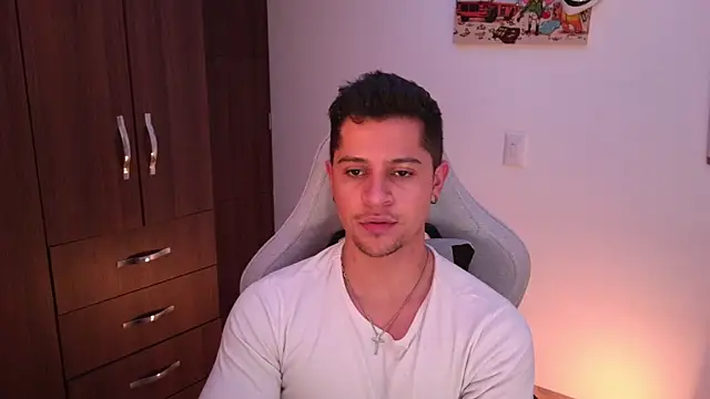 domsantiago  online show from October 31, 4:03 am