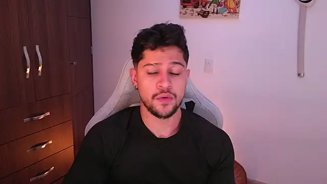 domsantiago  online show from January 11, 3:32 am