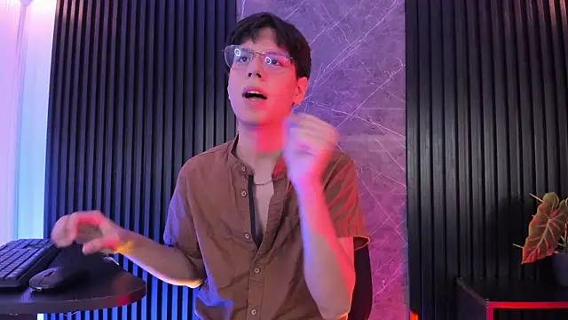 luixdust  online show from November 30, 5:42 am