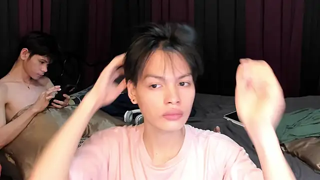 hotfreshdior online show from April 6, 6:42 pm