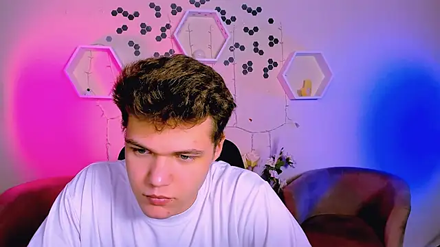 lucas long  online show from November 11, 9:58 am