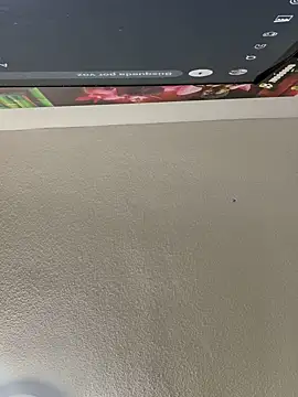 aavrdvh33 online show from September 26, 7:33 pm