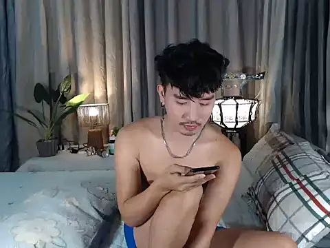 Snapshot of cute_richard24 chatting on October 23, 4:05 am cute richard24 online show from October 23, 4:05 am