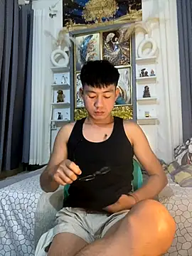 xshyboyx online show from September 20, 3:45 pm