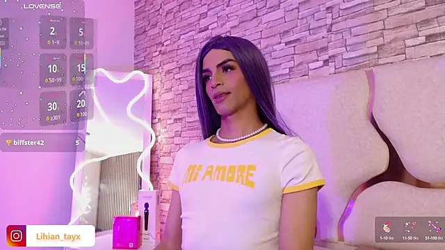 LIHIAN TAY online show from September 15, 4:14 am