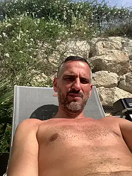 mika13113 online show from April 17, 9:23 am