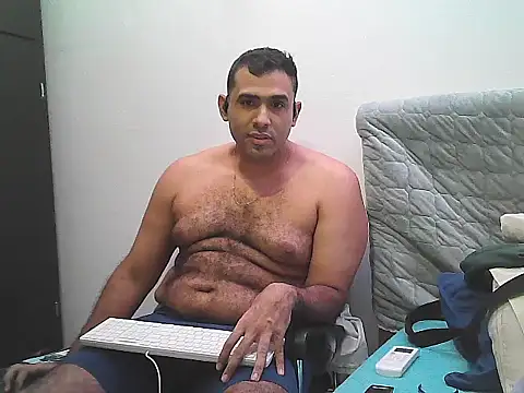 Snapshot of morenocabro10 chatting on October 22, 3:54 am morenocabro10 online show from October 22, 3:54 am