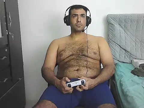 morenocabro10 online show from April 7, 6:13 am