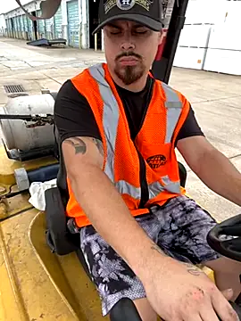 PuttieIn online show from September 18, 5:26 pm