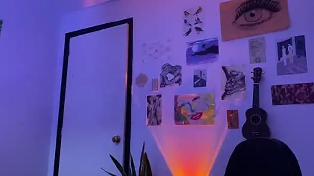 camille delrey online show from February 19, 11:12 pm