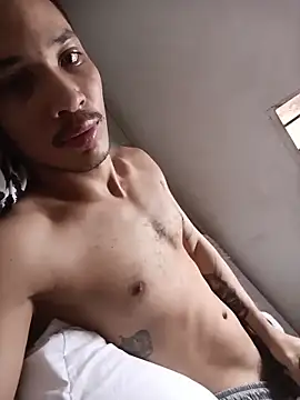 RuiMaddoox online show from December 14, 1:40 pm