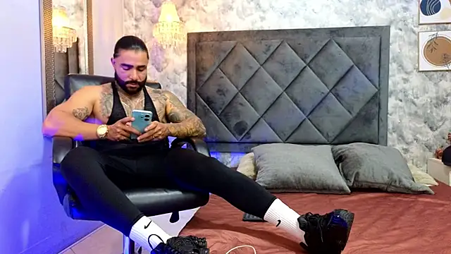 Apolo rousse1 online show from September 19, 11:04 pm