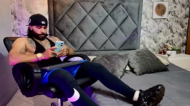 Apolo rousse1 online show from October 7, 12:59 am