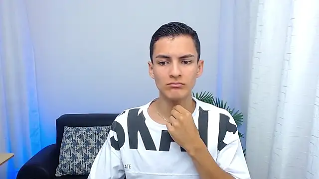 Matiius18 online show from October 7, 1:48 pm