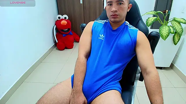 sebastian oconnor77 online show from October 3, 1:38 pm